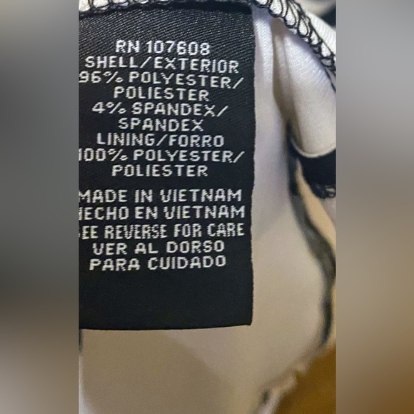 R&K~Women’s Black/Cream Sleeveless Flare Bottom Asymmetrical Mini Dress Size XL - Picture 8 of 10